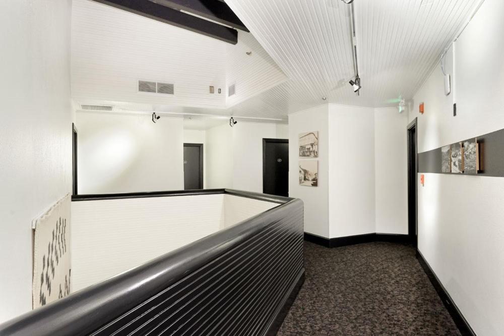 אספן Independence Square 213, Spacious Hotel Room With 2 Queen Beds, Wet Bar, And Sitting Area מראה חיצוני תמונה